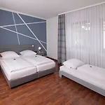 Art-hotel ホテル