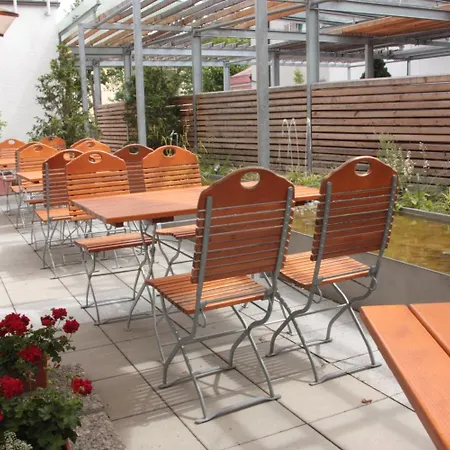 Hotell Art-hotel 3*