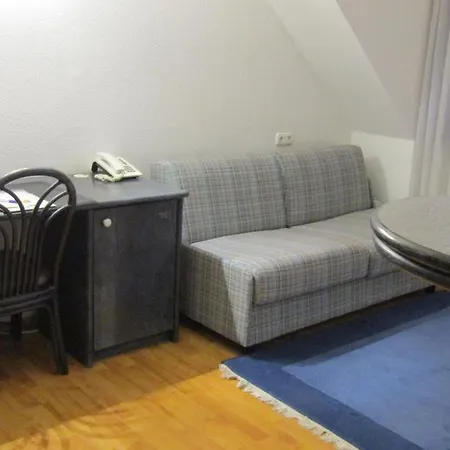 Ξενοδοχείο Art-hotel 3*